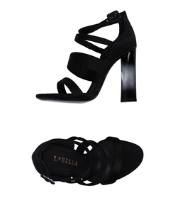 高奢珠宝晚装起家Le Silla意大利原产 四位数美金高跟鞋 星夜闪耀