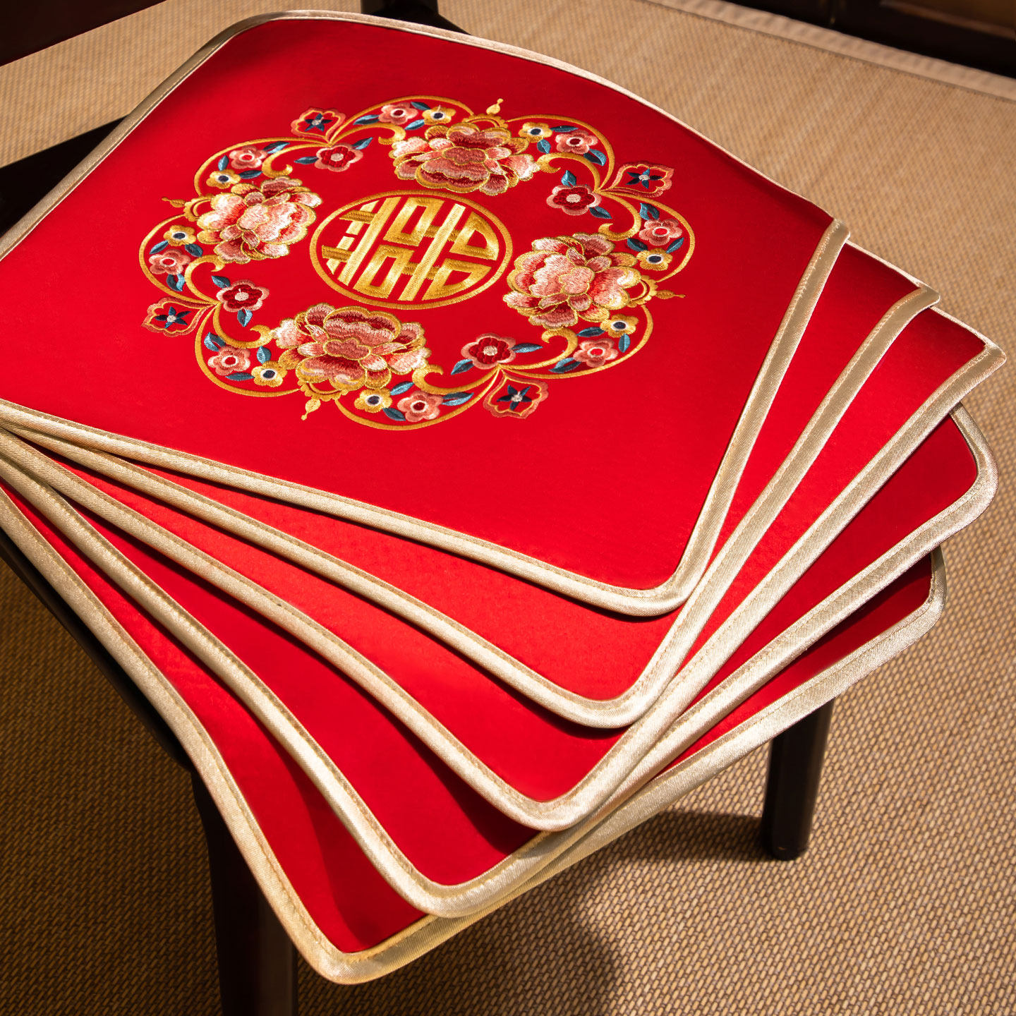 红色结婚椅子坐垫中式喜字软垫椅垫婚礼喜庆防滑屁垫凳垫婚庆用品,居家布艺,椅垫,淘宝优惠券,粉丝福利购,淘宝优惠卷