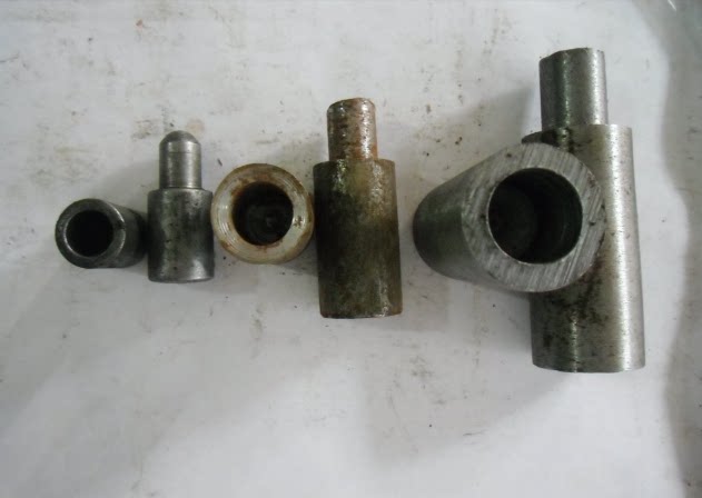 35光门轴铁门合页 门轴 电焊圆柱轴 可拆脱卸铰链