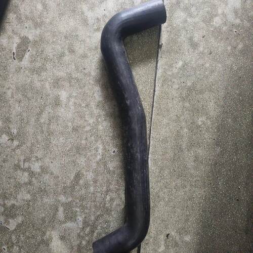 玉柴东风天锦210发动机上水管散热器上水管1303011-KM600/KD600