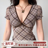 显瘦短款 T恤女修身 自制复古欧美风深V领格纹短袖 上衣 Girl