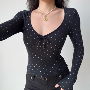黑色T恤女修身 自制欧美风蝴蝶结v领长袖 显瘦打底上衣 Girl