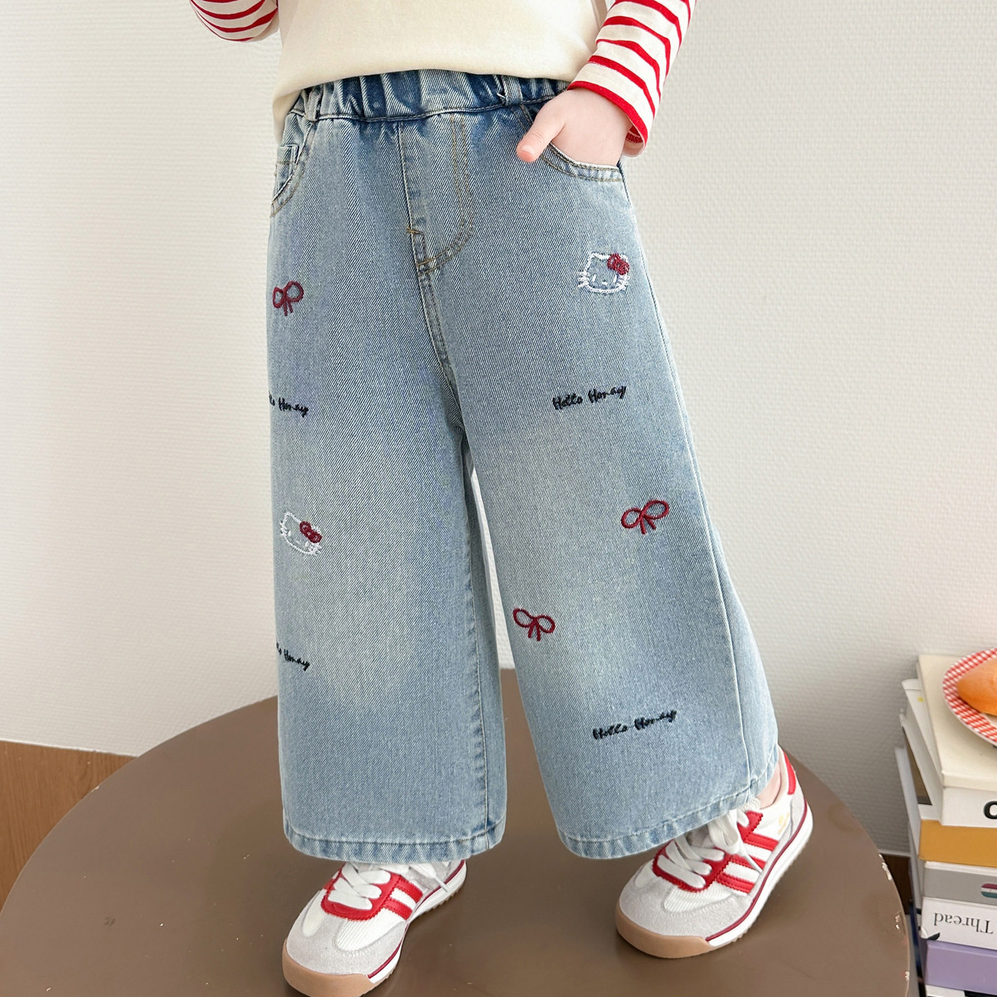 女童满版刺绣牛仔阔腿裤春装新款中小童韩版宽松牛仔裤儿童裤子潮