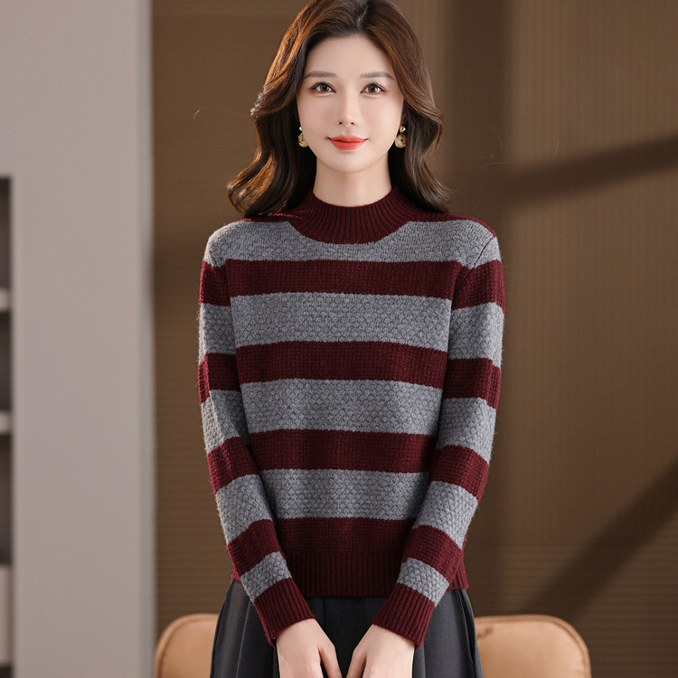 女士半高圆领常规套头常规款毛针织衫