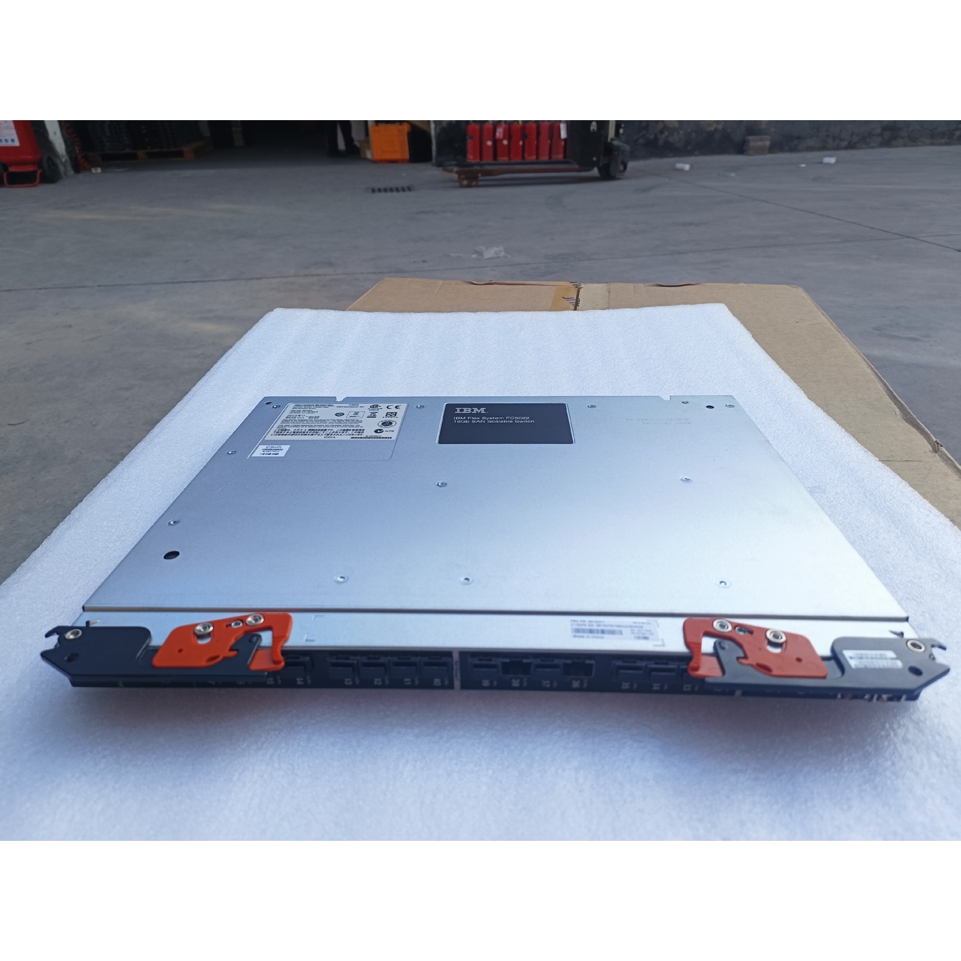 IBM FC5022 16G ESB光纤交换机模块90Y93议价产品