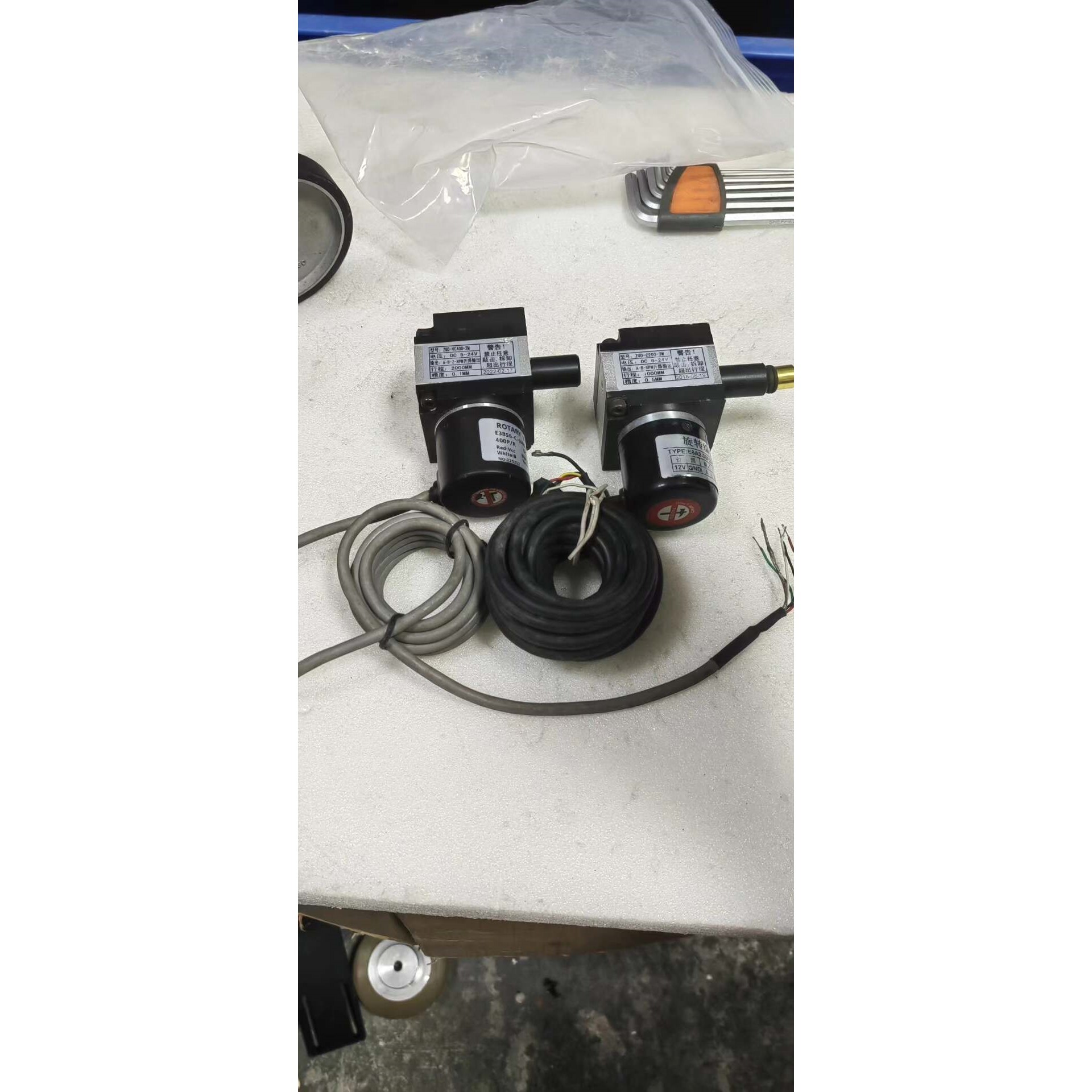 拉绳位移传感器ZQD-VC400-2M   1个,ZQD-C议价产品