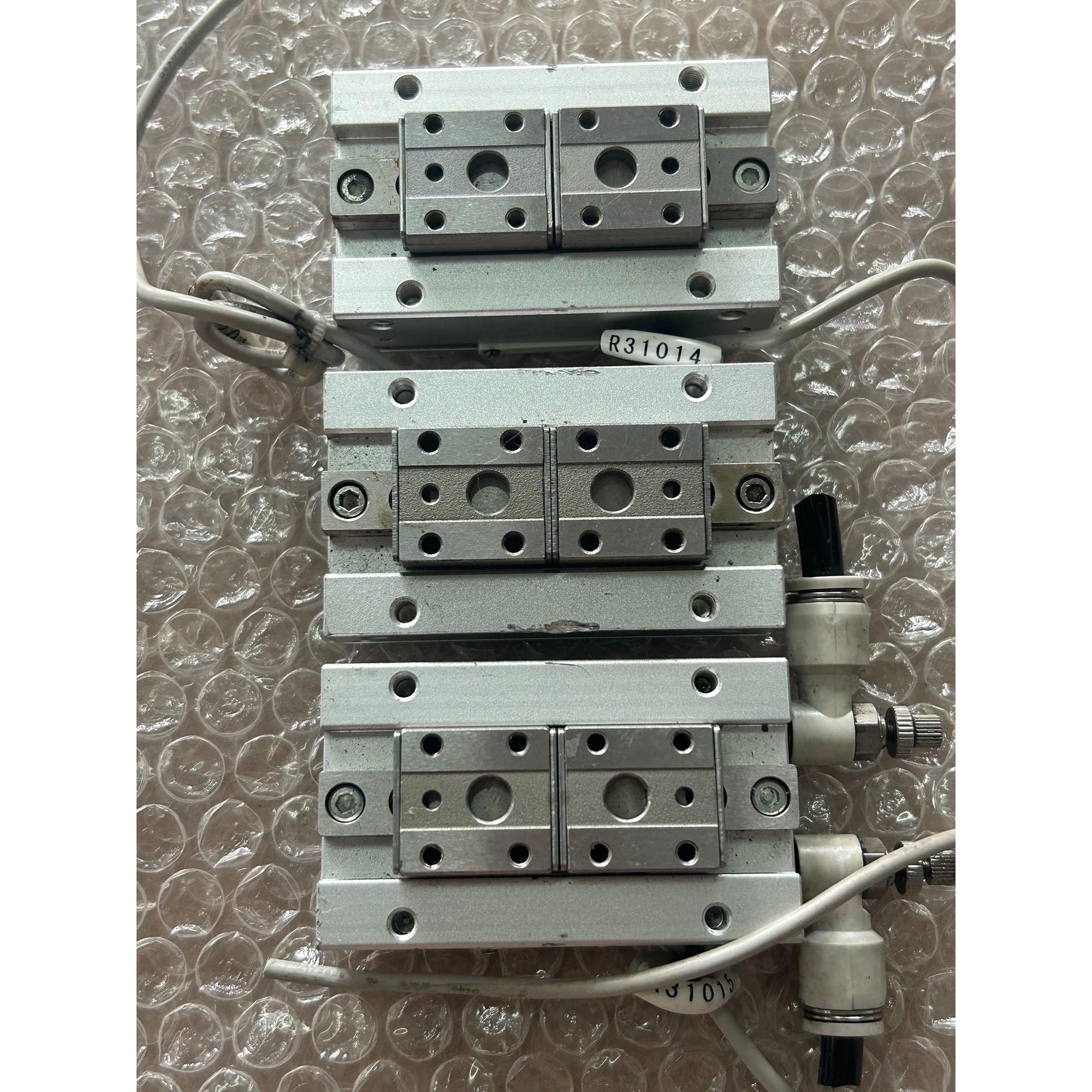 平行手指气缸MHF2-12D1实物拍摄3个,功能包好!标议价产品