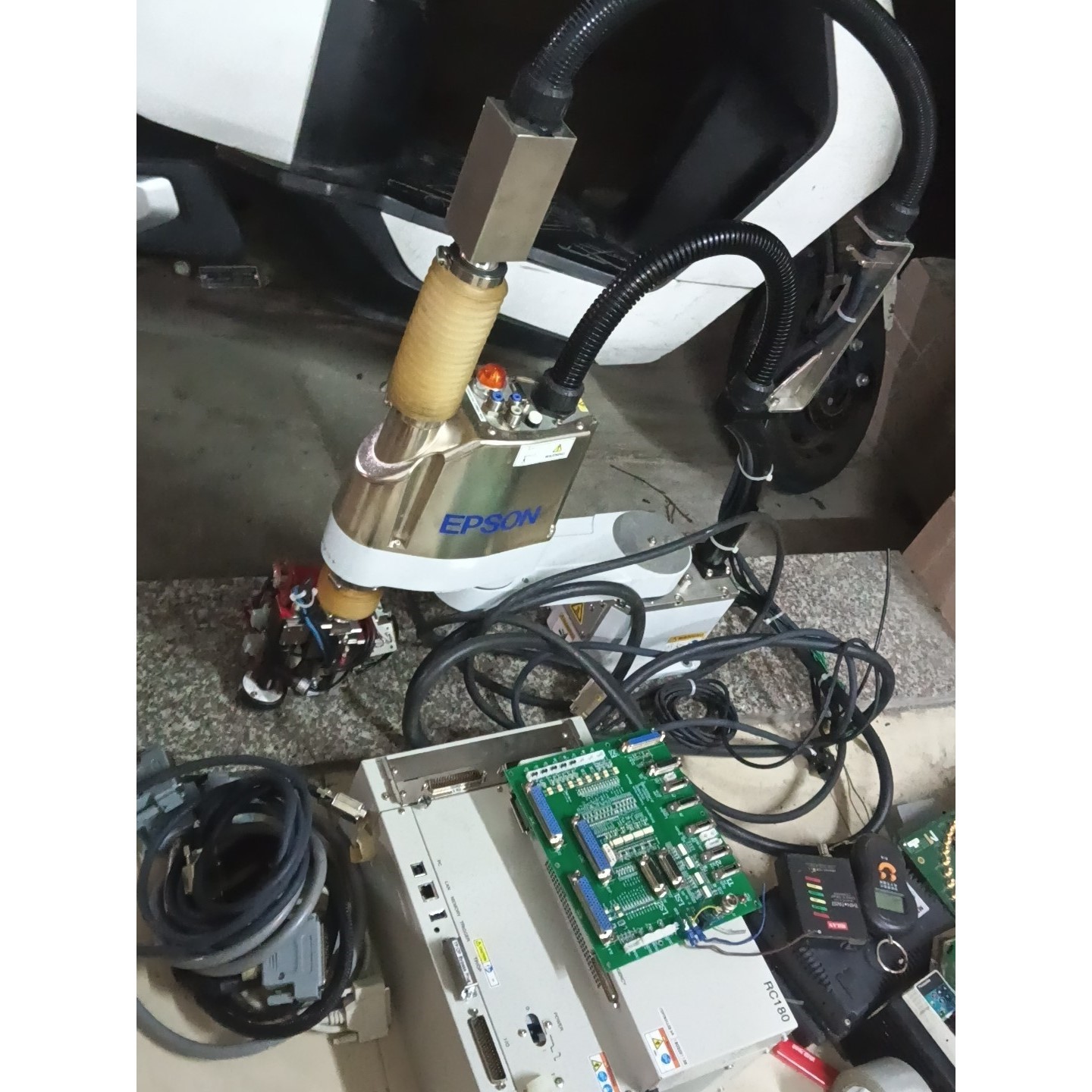 四轴机械手G3-351C RC180控制器,配五议价产品