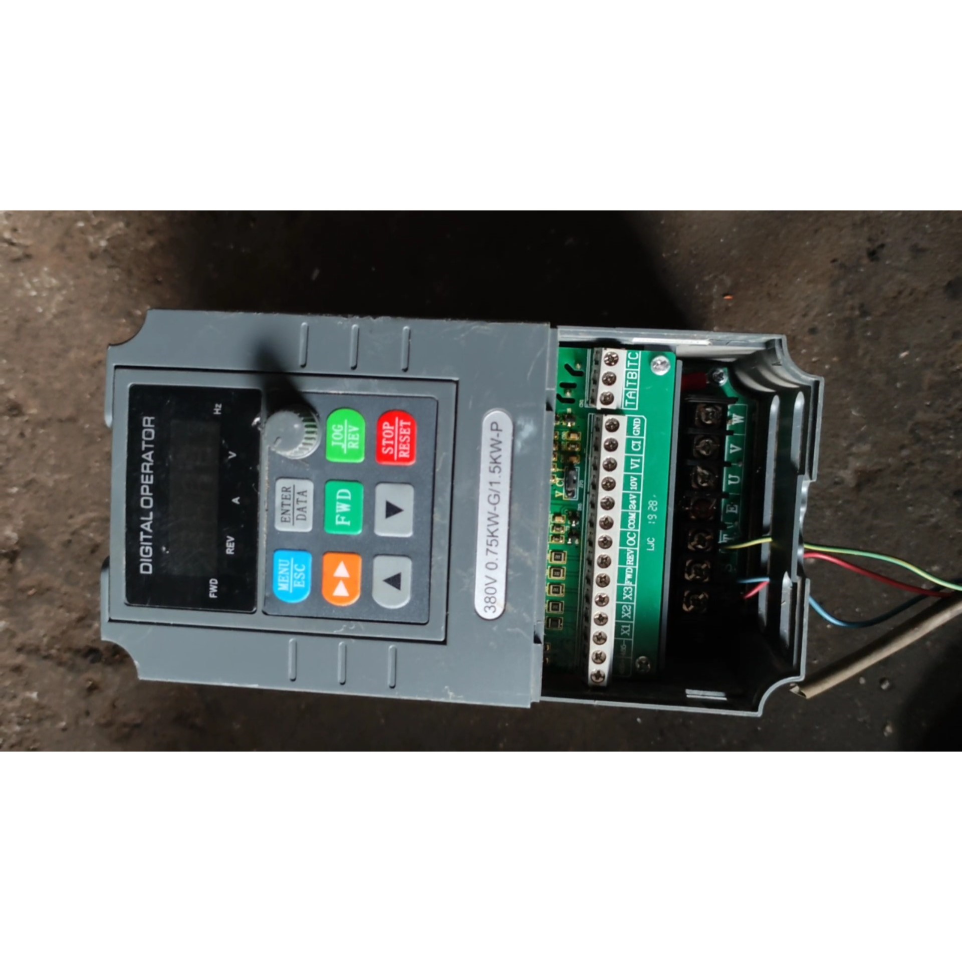 源信变频器YX2000D-4T0015G/4T0022P-C议价产品