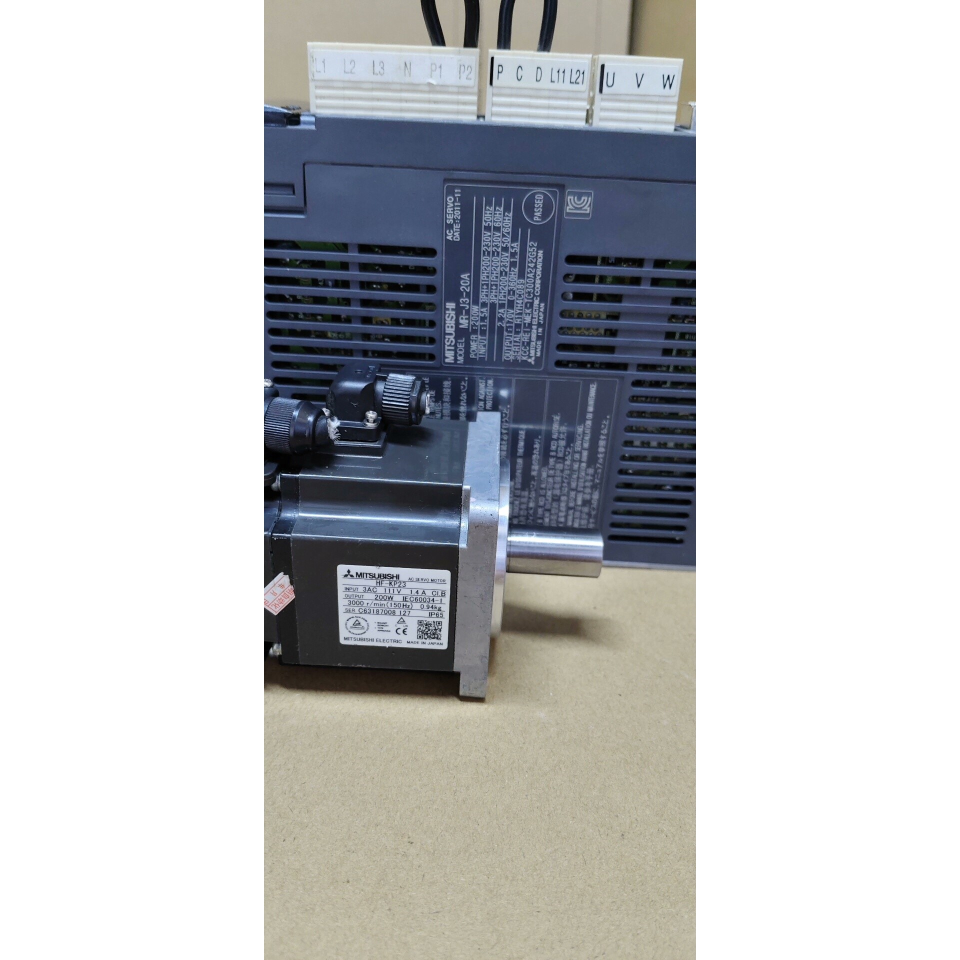 伺服驱动器  电机 MR-J3-20A,HF-KP2议价产品