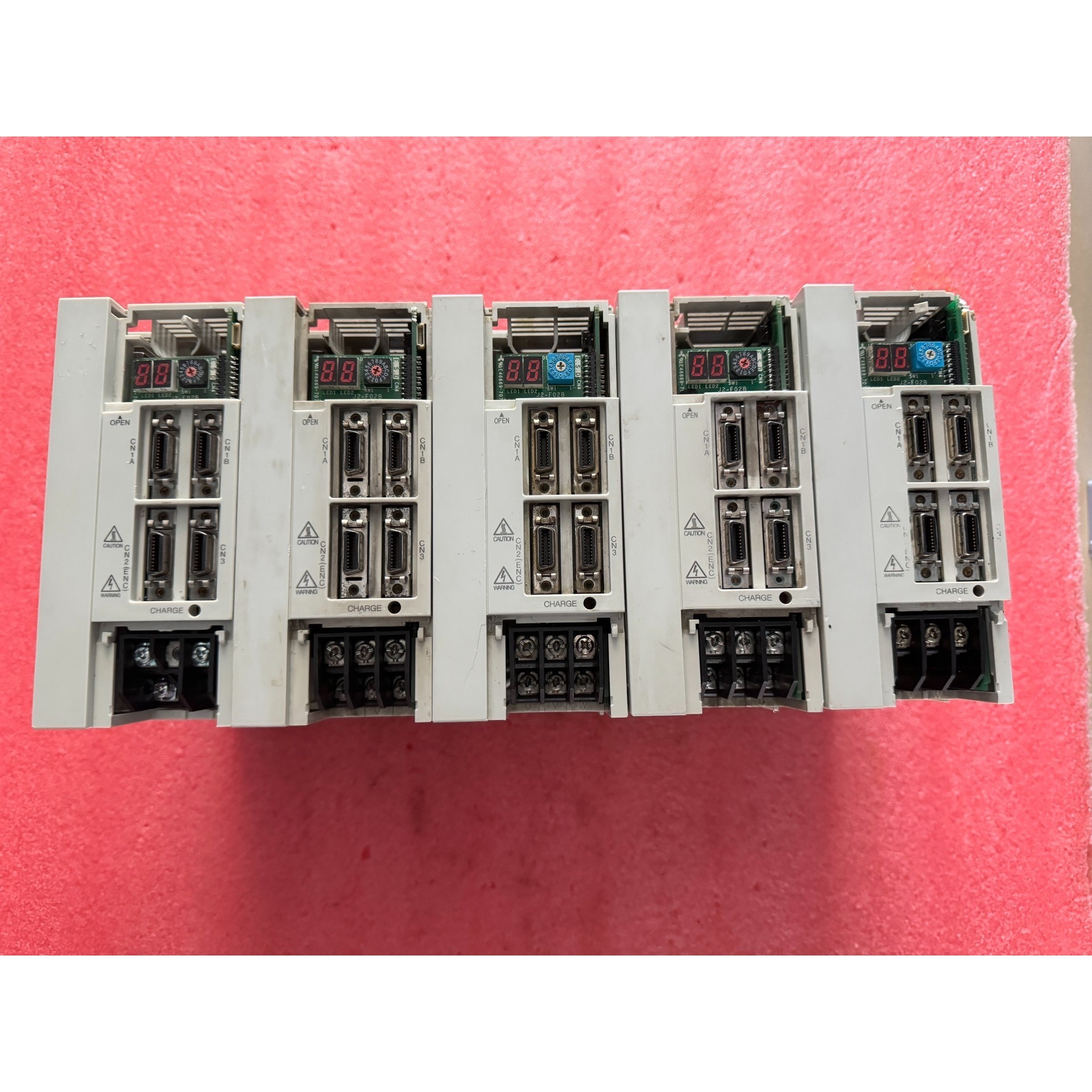 伺服驱动器MR-J2S-100B 实物拍摄  功议价产品