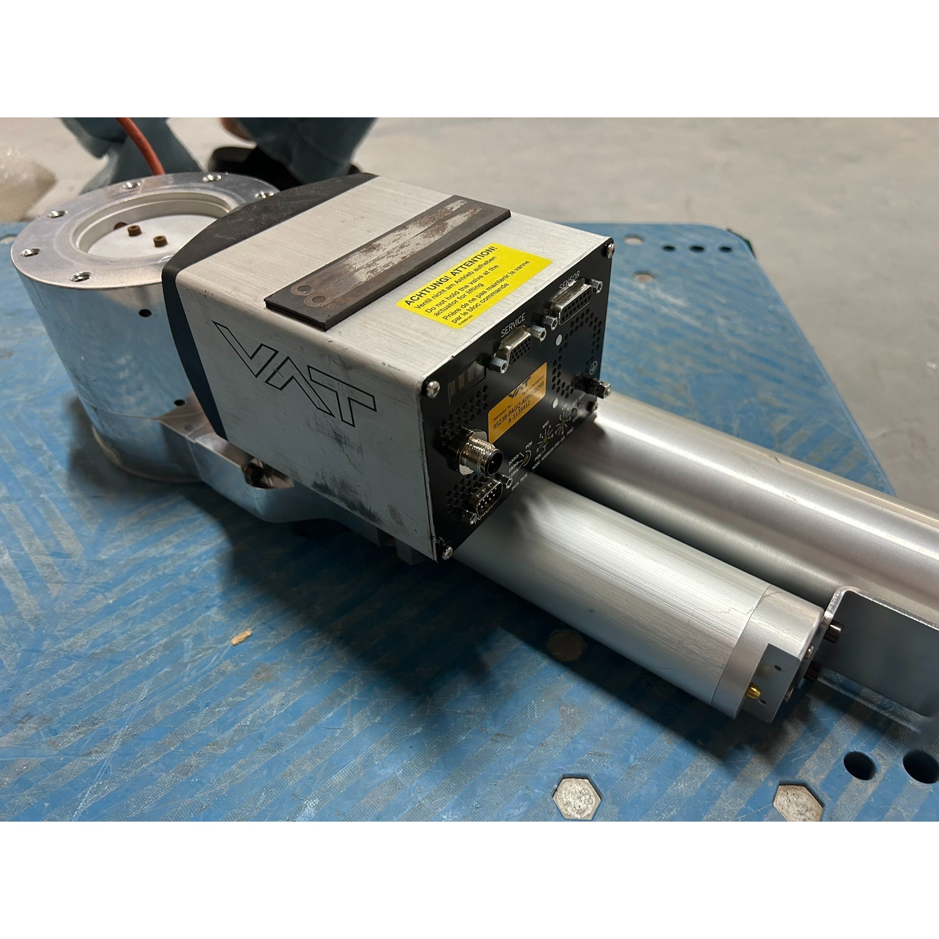 瑞士VAT蝶阀控制器双阀组,型号95238-PAGQ-ADH议价产品