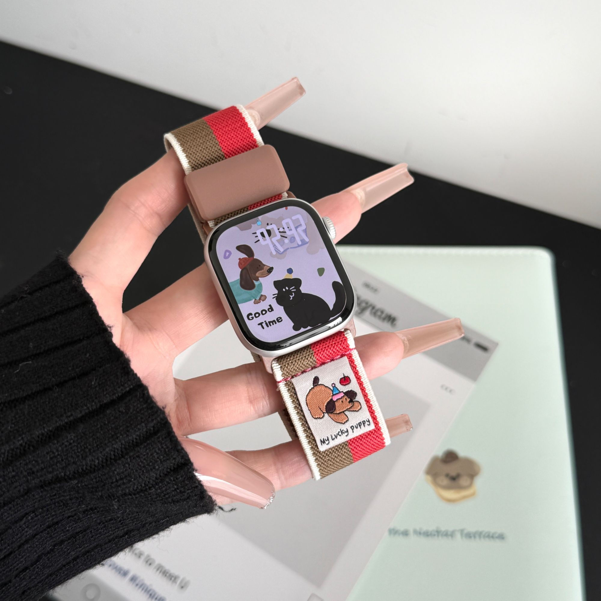 新款卡通小狗彩虹条纹磁吸手表带