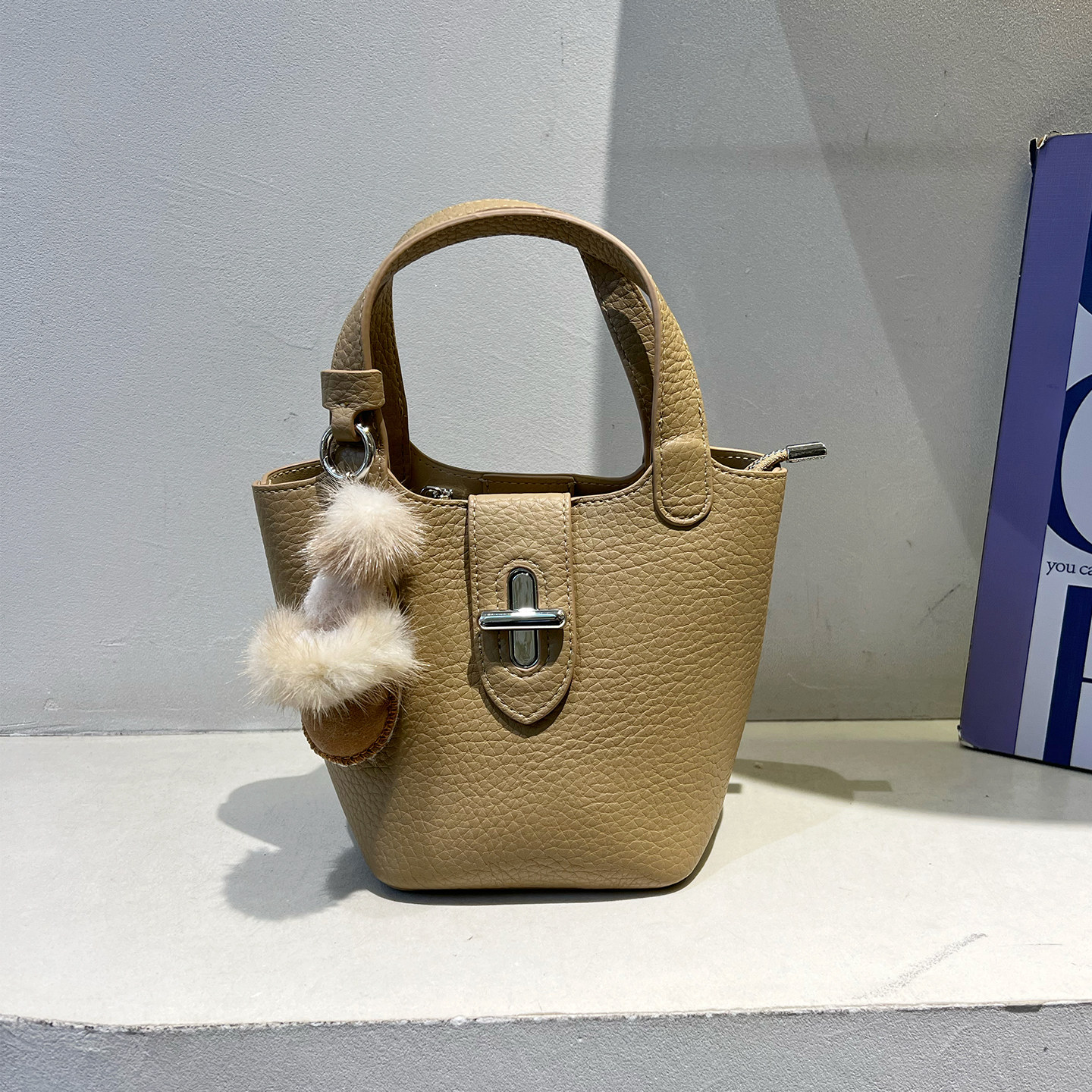 保黛名媛荔枝纹水桶包手提菜篮子包女2026新款时尚百搭单肩斜挎包,箱包皮具/热销女包/男包,通用款女包,淘宝优惠券,粉丝福利购,淘宝优惠卷