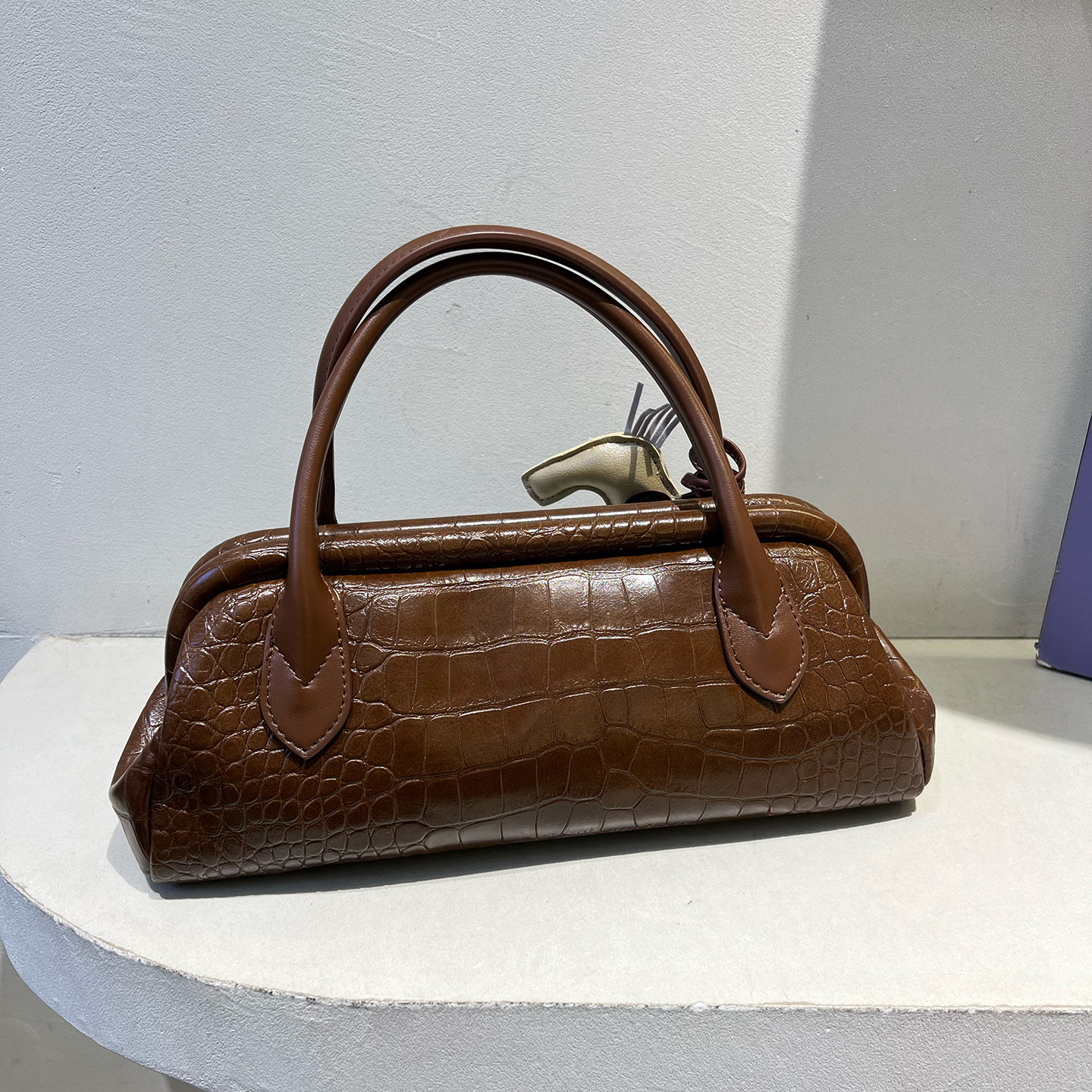 玛莎爱贝儿轻奢鳄鱼纹手提贝壳包法棍包女2026新款时尚通勤斜挎包,箱包皮具/热销女包/男包,通用款女包,淘宝优惠券,粉丝福利购,淘宝优惠卷