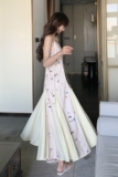 法式浪漫收腰吊带裙女夏2025新款气质女神范度假风蝴蝶印花连衣裙，女装连衣裙，2C037