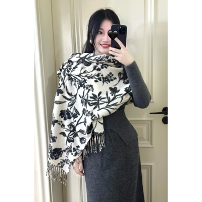 晚时光11.1多色保暖温柔流苏披肩