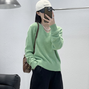 1.22 福利 HOU-23938欧货高配净版V领百搭浣熊毛衫