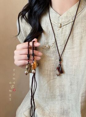 新中式木质兰花吊坠编绳毛衣链