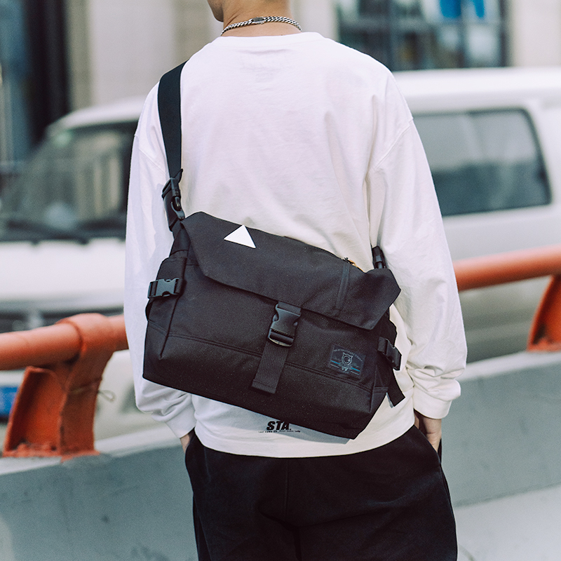 across骑行斜挎包男士通勤大容量单肩包女运动邮差包学生电脑挎包