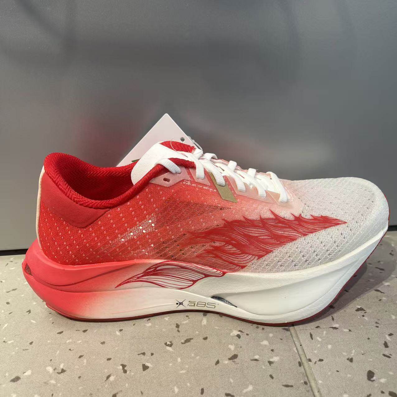 安踏2026春C2027竞速碳板女跑鞋