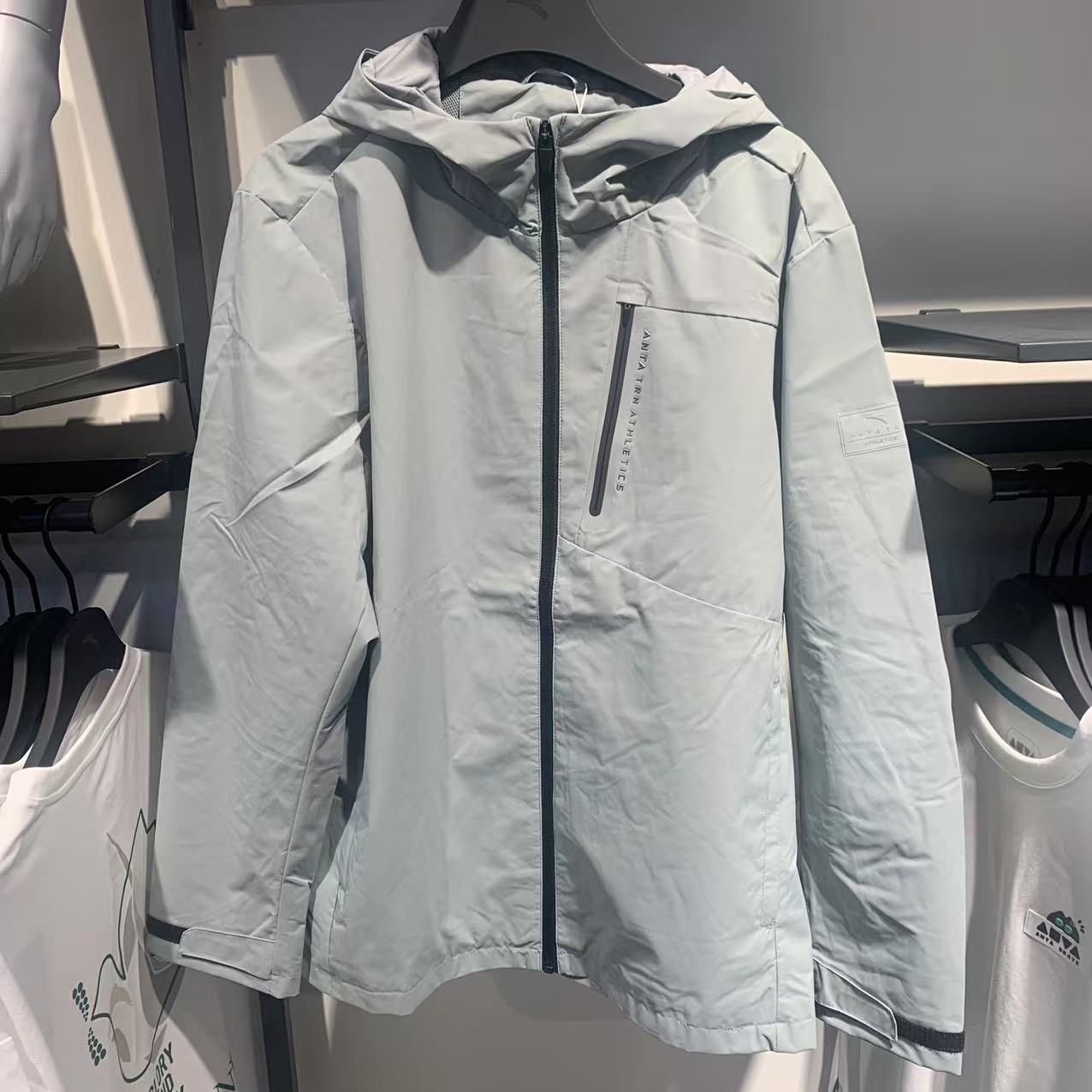 安踏2025秋男防风保暖梭织外套