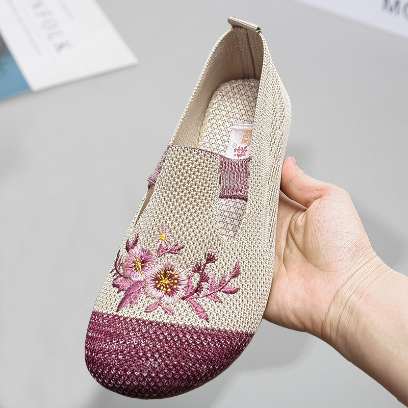 老北京布鞋女休闲单鞋透气中老年妈妈民族风绣花鞋聚氨酯软底防滑