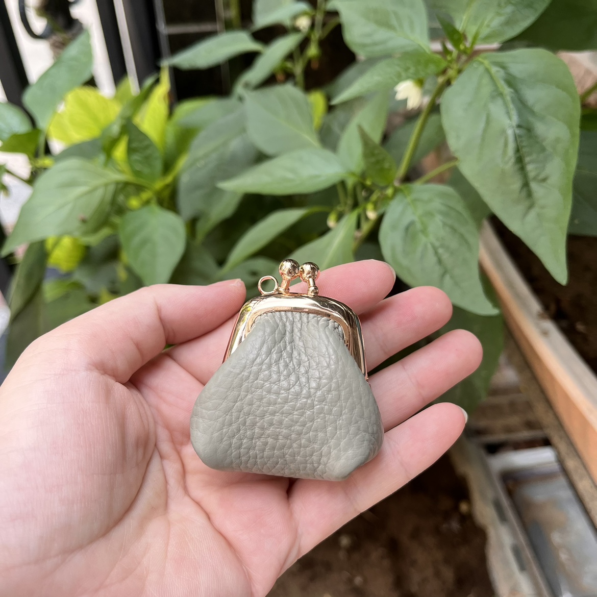 满39包邮浅绿迷你3 cm头层牛皮小口金包满2件包邮