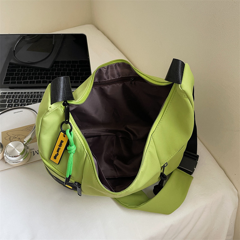 Autumn/Winter Large Capacity Commuter Tote Bag For Women 2025 New Cute Cat Wide Strap Shoulder Crossbody Dumpling Bag - Thumbnail 6