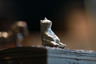 造物星球一一 坐在肩膀陪伴你的颓废熊 叹息熊 给自己放个假