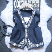 牛仔v领马甲女2025新款 叠穿背心小外套设计感复古绣花边坎肩马夹