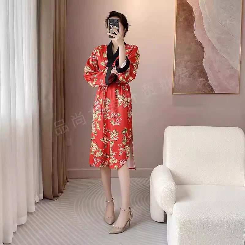 拼色系带碎花开衫长款连衣裙