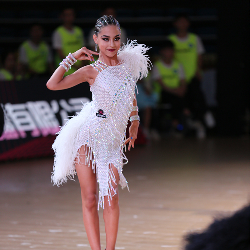 星辰高级量身定制欧美吸睛拉丁舞