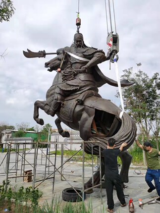 7米骑马关公超大骑马武财神关公铜像城市景区雕塑景观摆件