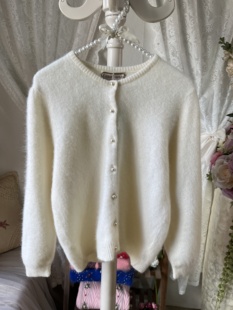 纯白色安哥拉超柔软兔毛兔绒珍珠扣开衫宽松大版型软糯兔毛毛衣