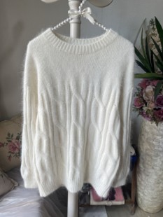 纯白色麻花圆领长毛兔毛毛衣女秋冬新款宽松淑女百搭中长款上衣