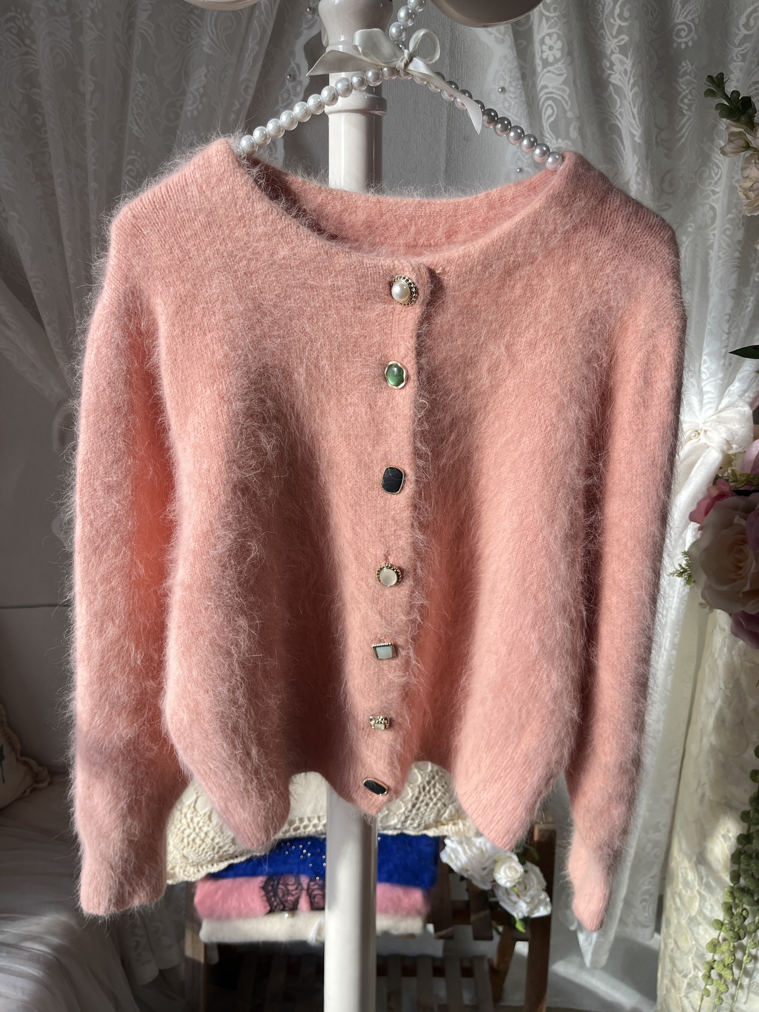 日系甜美风粉色圆领镶钻扣软糯长毛毛针织毛衣宽松慵懒风开衫兔毛,女装/女士精品,毛衣,淘宝优惠券,粉丝福利购,淘宝优惠卷