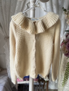 日系甜美风淡黄色花边领圆领软糯针织毛衣女宽松长毛马海毛开衫