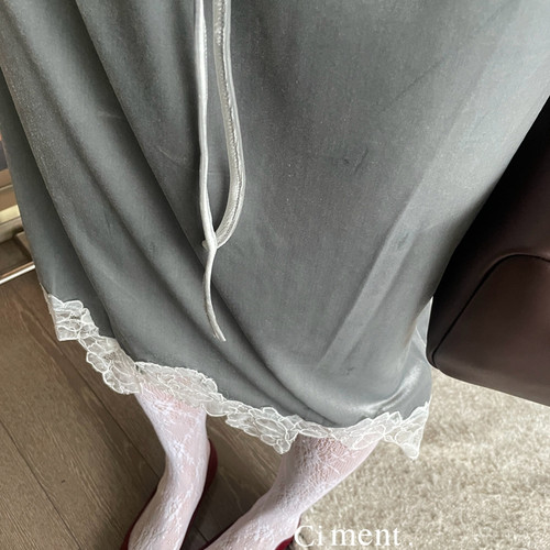 ciment 百搭松紧腰丝绒下摆蕾丝花边半身裙 白色灰色