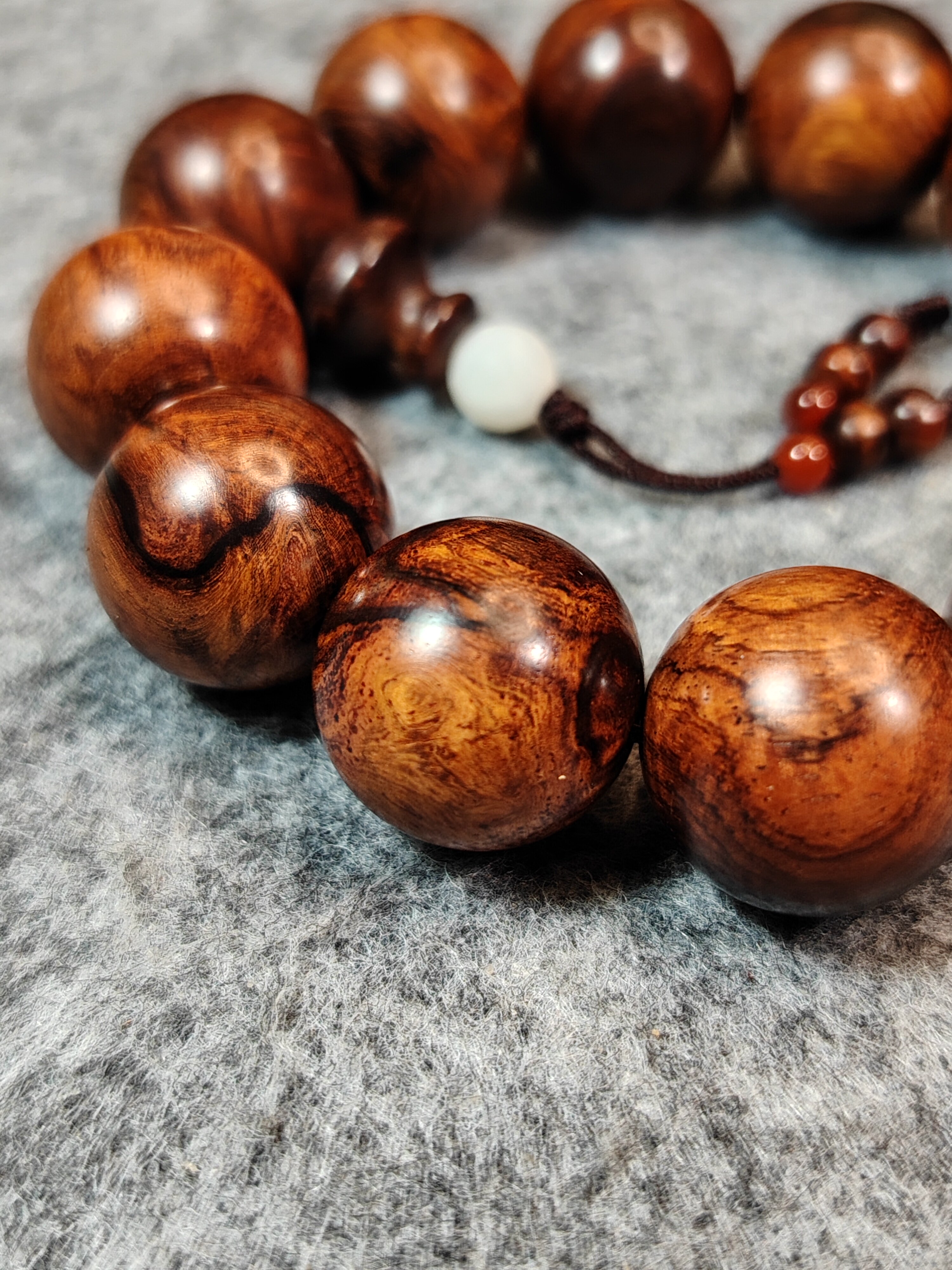 海南黄花梨降香黄檀油梨老料水墨纹黑筋纹实木佛珠手串盘玩手链19