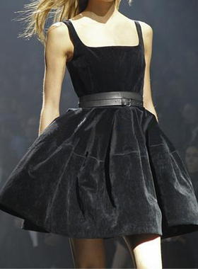 高级定制 LANVI哥特风暗黑小精灵 平绒背心裙 经典小黑裙