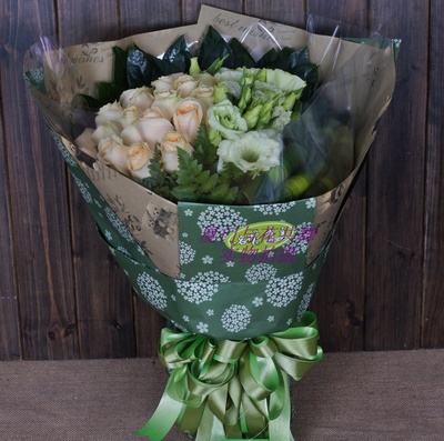 香槟玫瑰橘梗厦门祝福韩式花束