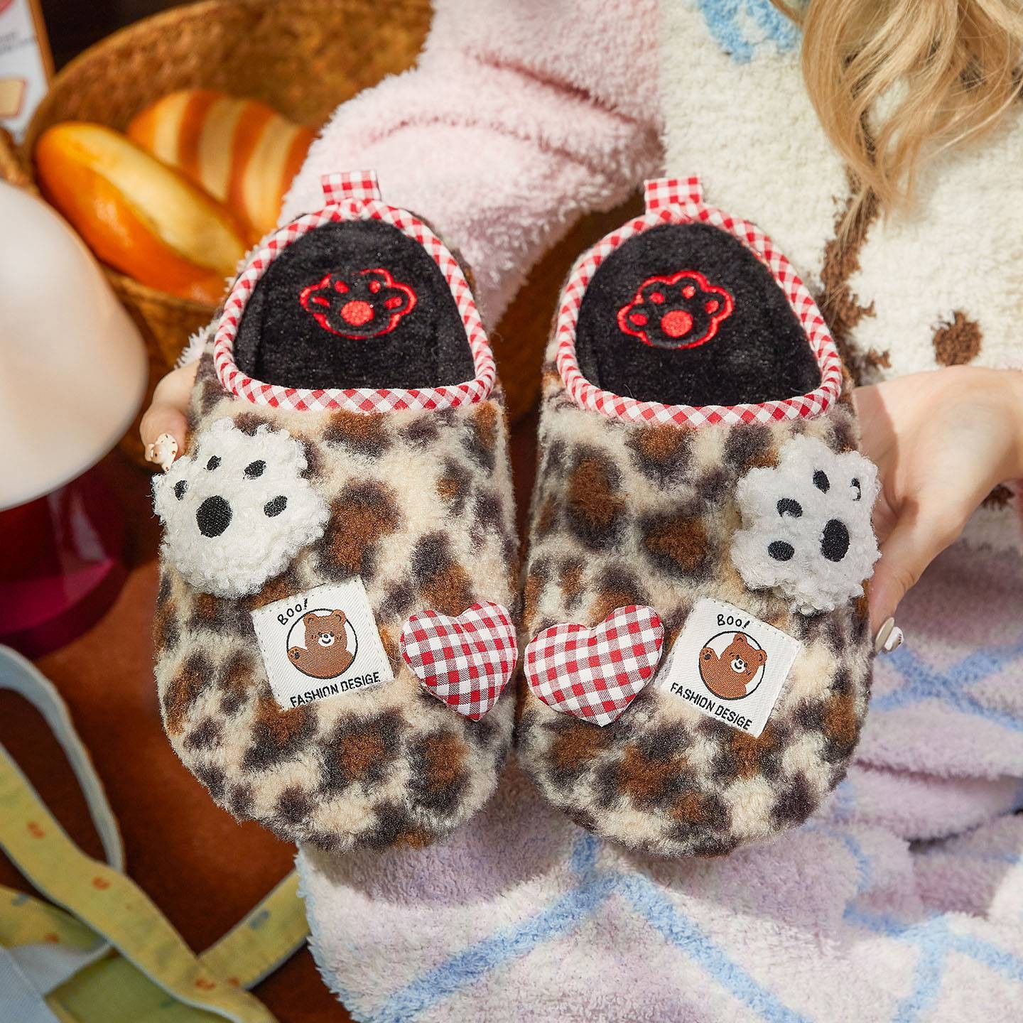 卡通可爱萌趣熊爪爱心毛绒棉拖鞋女居家室内防滑地板保暖毛毛拖鞋