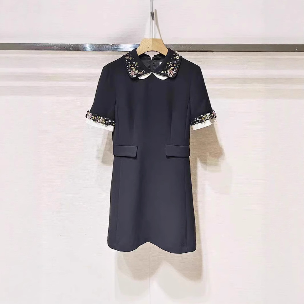 歆歆家miu系千金风连衣裙女JOR2025新款重工艺花朵钉珠小黑裙子