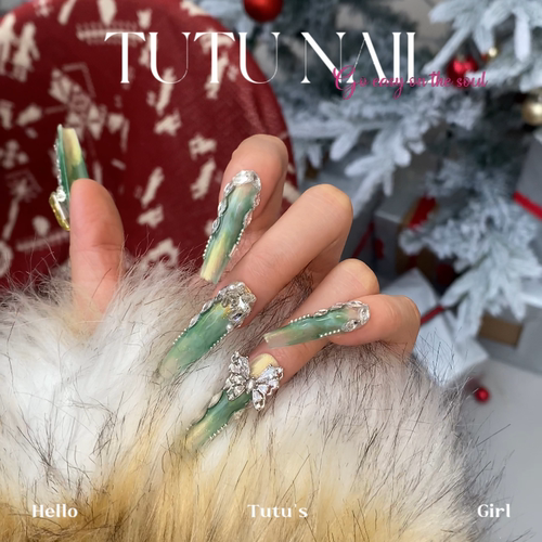 金绿晕染穿戴甲TUTUNAIL高级感