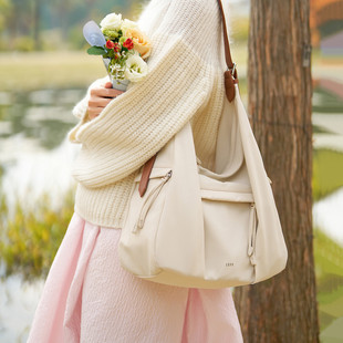 莱夫大容量流浪包女2025新款上班通勤电脑包托特包轻便帆布斜挎包