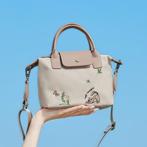 莱夫趣味刺绣包时尚饺子包轻便