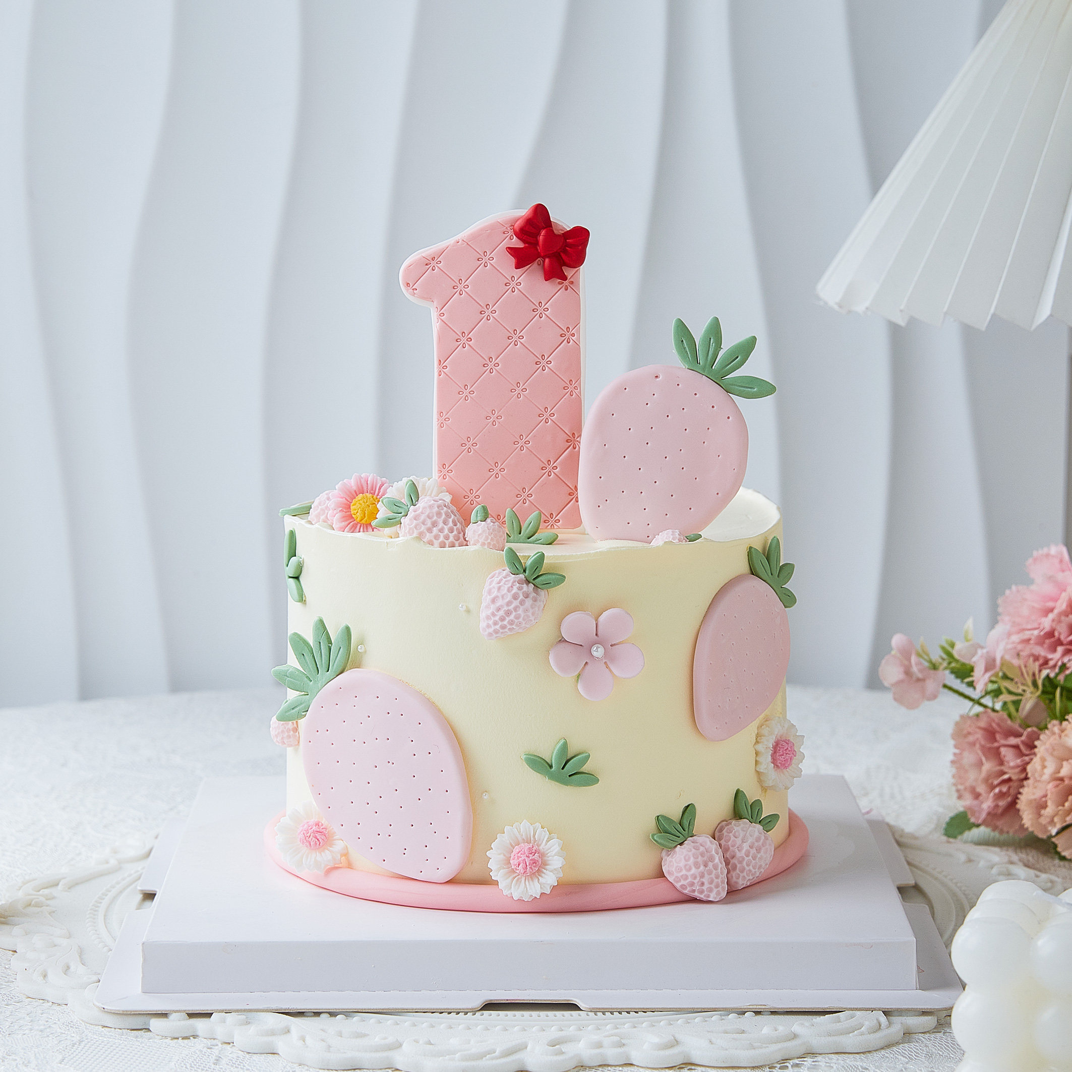 卡通草莓蛋糕装饰摆件雏菊小花朵可食用女孩周岁满月烘焙插件配件,节庆用品/礼品,节日装扮用品,淘宝优惠券,粉丝福利购,淘宝优惠卷