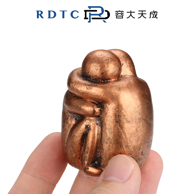 [롱다 오리지널 심리 모래 세트] 뗄래야 뗄 수 없는 캐릭터 남녀 포옹 모델 모래 테이블 수지 장식품 풍경