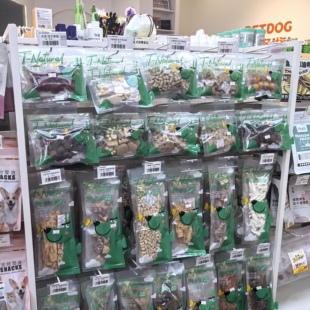 派多格商场店直发天狗宠物零食犬猫通用猫狗冻干肉干犬猫用生骨肉